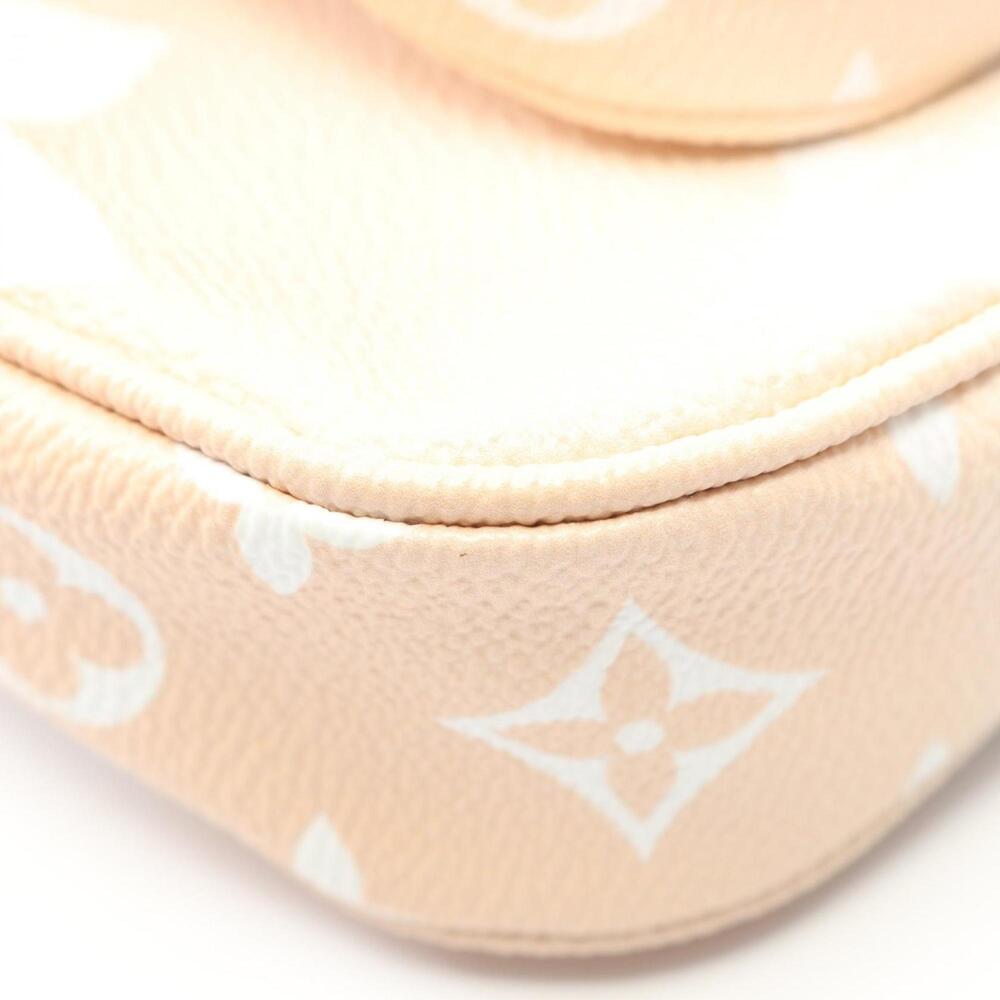 Louis Vuitton Multi Pochette Accessoires Shoulder Bag in Monogram Giant, PVC-... - Picture 7 of 7
